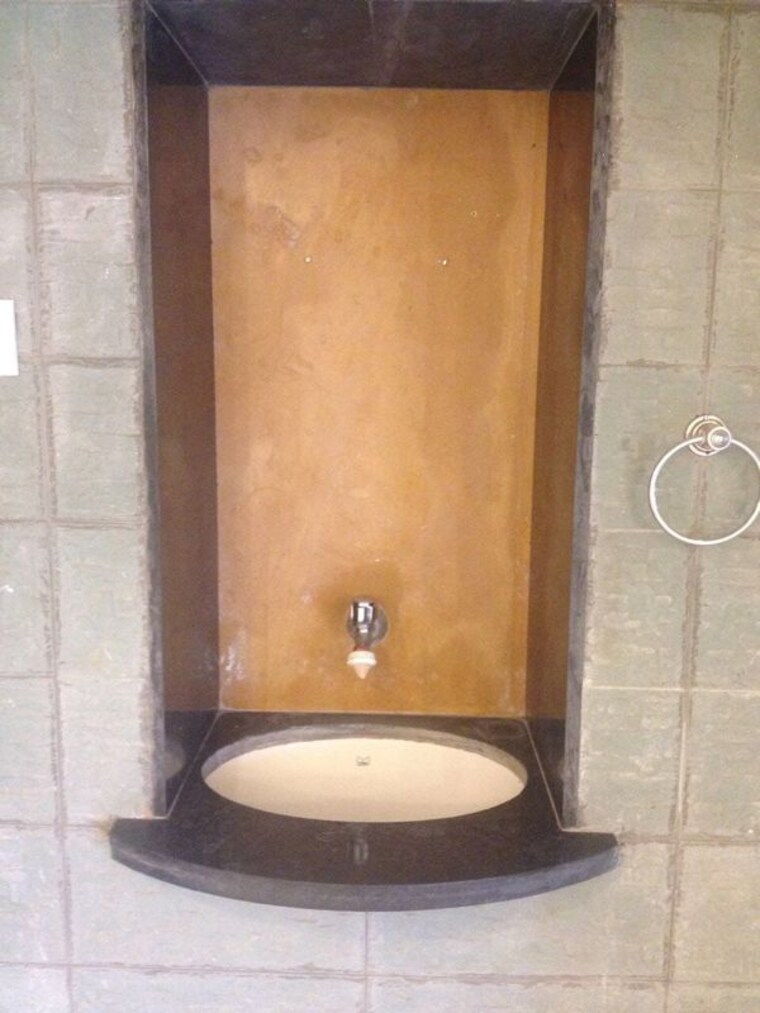 Bathroom, moroccan-cooperative-housing-society 3 Bedroom 1862 Sq.Ft. Apartment In Goregaon East Mumbai 10594016