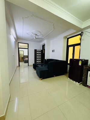 Team Area in 2 BHK Apartment at Saket – for Rent
