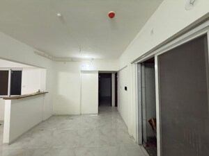 Room in 2.5 BHK Apartment at Kohinoor Sapphire, Tathawade – for Sale