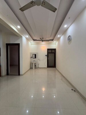 Hall in 2 BHK Builder Floor at Sector 38 – for Rent