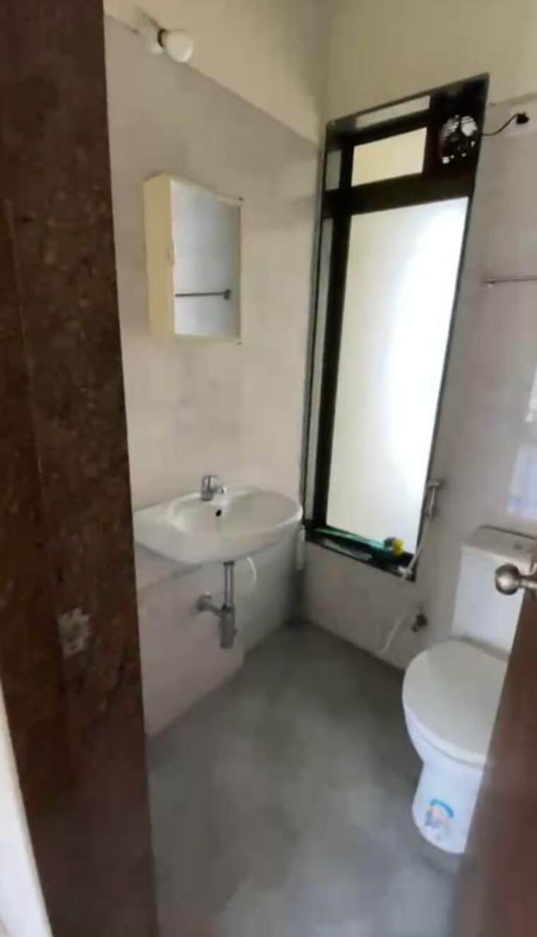 Bathroom, lakhani-empire-tower 2 Bedroom 865 Sq.Ft. Apartment In Panch Pakhadi Thane 10594075