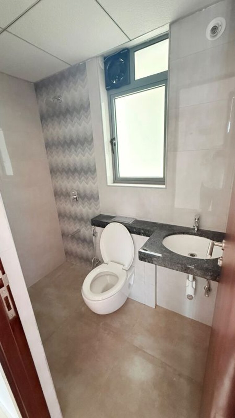 Bathroom, kalpataru-elitus 1.5 Bedroom 600 Sq.Ft. Apartment In Mulund West Mumbai 10594083
