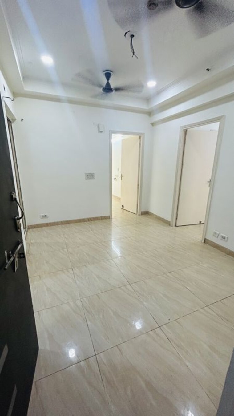 Hall, gaur-city-2-14th-avenue 2 Bedroom 855 Sq.Ft. Apartment In Sector 16c Greater Noida Greater Noida 10594098