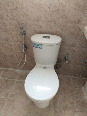 Bathroom in 3 BHK Apartment at Ansal Larchwood Villa, Sushant Golf City – for Sale