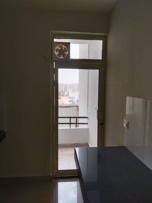 Room in 3 BHK Apartment at Ansal Larchwood Villa, Sushant Golf City – for Sale