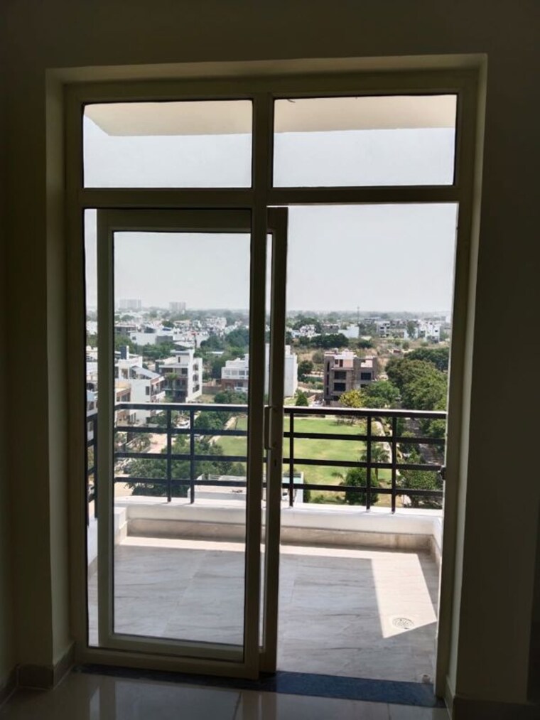 Balcony, ansal-larchwood-villa 3 Bedroom 1650 Sq.Ft. Apartment In Sushant Golf City Lucknow 10594102