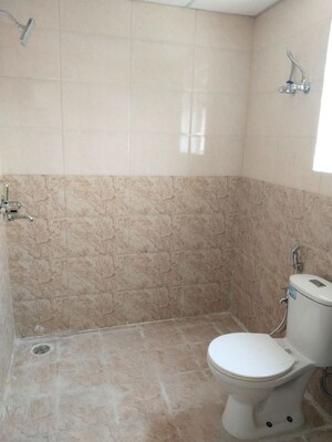 Bathroom in 3 BHK Apartment at Ansal Larchwood Villa, Sushant Golf City – for Sale