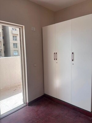 Room in 3 BHK Apartment at Paras Tierea, Sector 137 – for Sale