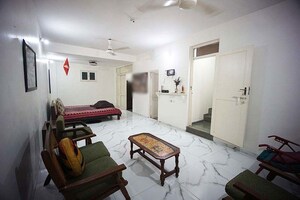 Team Area in 3 BHK Apartment at Navrangpura – for Sale