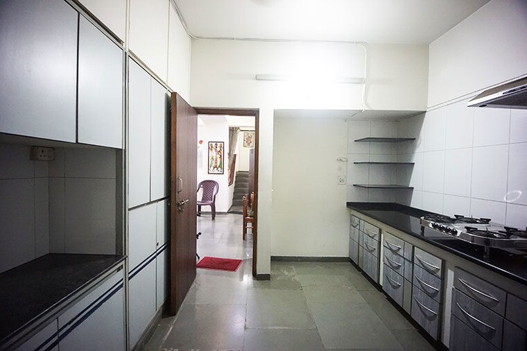Kitchen, navrangpura 3 Bedroom 238 Sq.Yd. Apartment In Navrangpura Ahmedabad 10594108