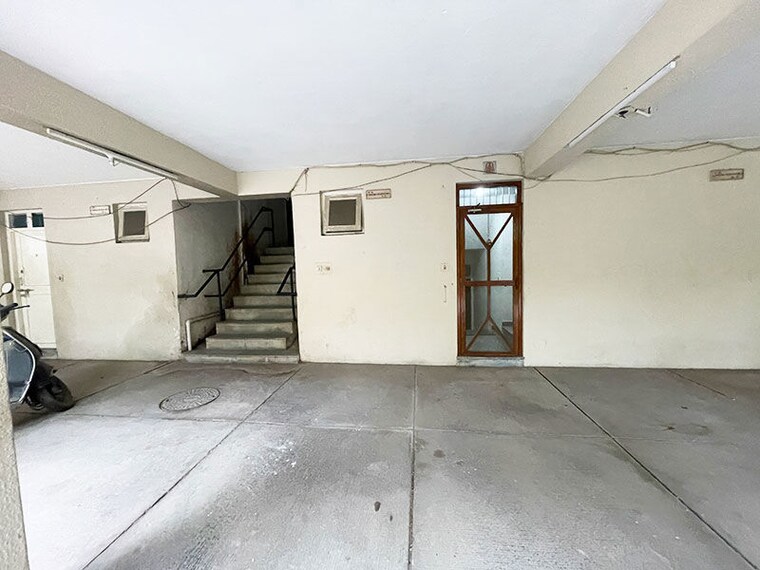 Room, navrangpura 3 Bedroom 238 Sq.Yd. Apartment In Navrangpura Ahmedabad 10594108