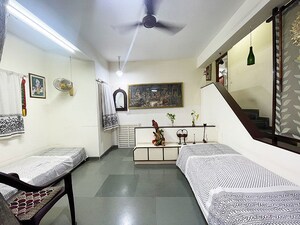 Team Area in 3 BHK Apartment at Navrangpura – for Sale