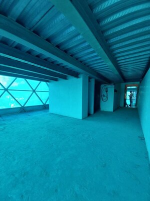 Room in  Office Space at Parinee I, Andheri West – for Sale