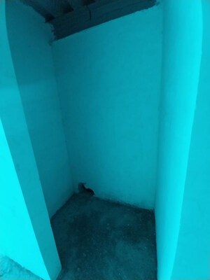 Room in  Office Space at Parinee I, Andheri West – for Sale