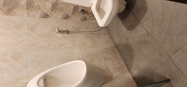 Bathroom, andheri west Commercial Office Space 1800 Sq.Ft. In Andheri West Mumbai 10594100