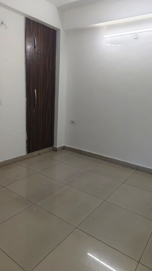Room in 2 BHK Penthouse at VVIP Addresses, Raj Nagar Extension – for Sale