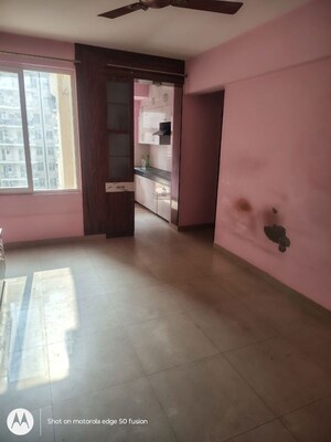 Room in 2 BHK Apartment at Signature Global The Roselia, Sector 95a – for Rent