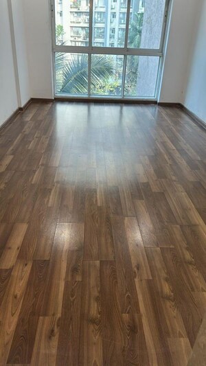 Room in 2 BHK Apartment at Rite Skyluxe, Chembur – for Sale