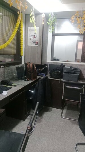  Office Space For Rent in Sanjay Place
