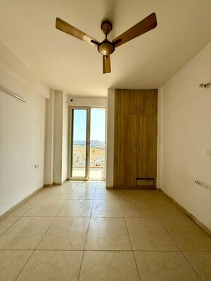 Room in 3 BHK Apartment at Sushma Crescent, Dhakoli – for Sale