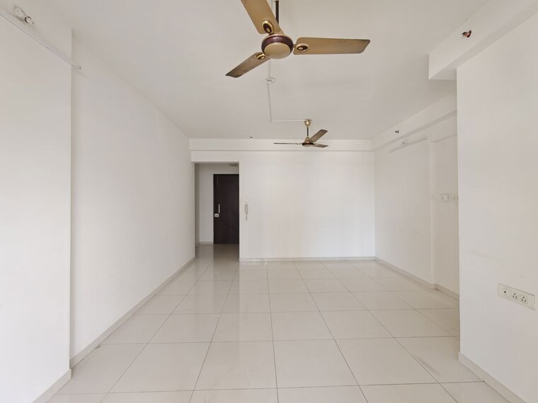 Room, godrej-emerald 3 Bedroom 1044 Sq.Ft. Apartment In Ghodbunder Road Thane 10594139
