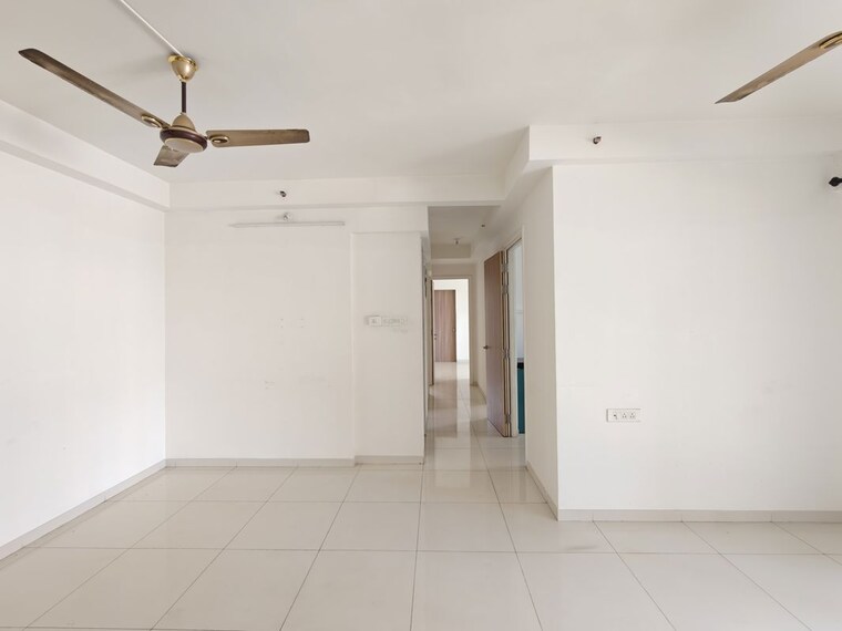 Room, godrej-emerald 3 Bedroom 1044 Sq.Ft. Apartment In Ghodbunder Road Thane 10594139