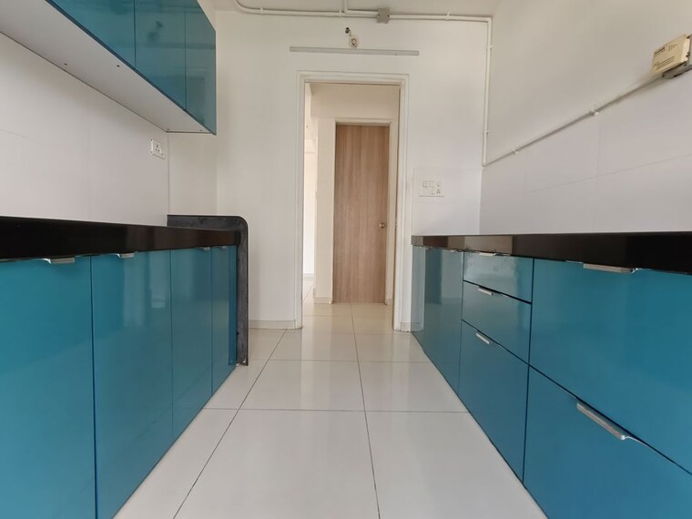 Kitchen, godrej-emerald 3 Bedroom 1044 Sq.Ft. Apartment In Ghodbunder Road Thane 10594139