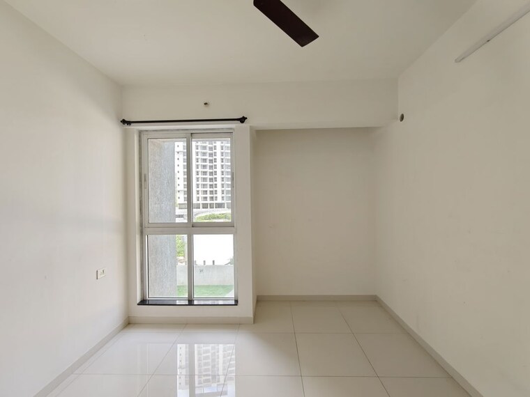 Room, godrej-emerald 3 Bedroom 1044 Sq.Ft. Apartment In Ghodbunder Road Thane 10594139