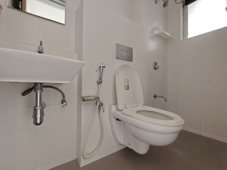 Bathroom, godrej-emerald 3 Bedroom 1044 Sq.Ft. Apartment In Ghodbunder Road Thane 10594139