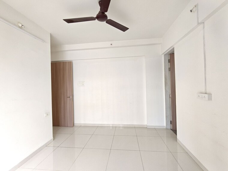 undefined, godrej-emerald 3 Bedroom 1044 Sq.Ft. Apartment In Ghodbunder Road Thane 10594139