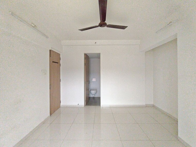 Room, godrej-emerald 3 Bedroom 1044 Sq.Ft. Apartment In Ghodbunder Road Thane 10594139