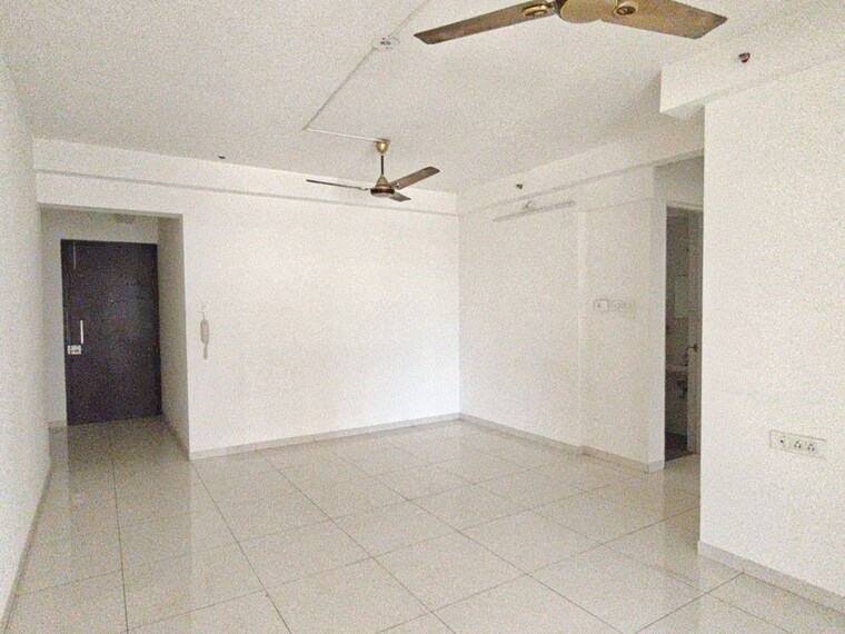Room, godrej-emerald 3 Bedroom 1044 Sq.Ft. Apartment In Ghodbunder Road Thane 10594139