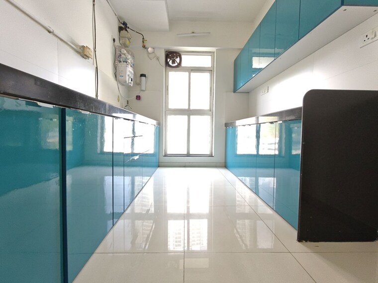 Kitchen, godrej-emerald 3 Bedroom 1044 Sq.Ft. Apartment In Ghodbunder Road Thane 10594139