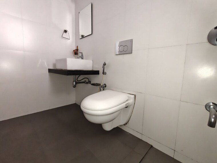Bathroom, godrej-emerald 3 Bedroom 1044 Sq.Ft. Apartment In Ghodbunder Road Thane 10594139