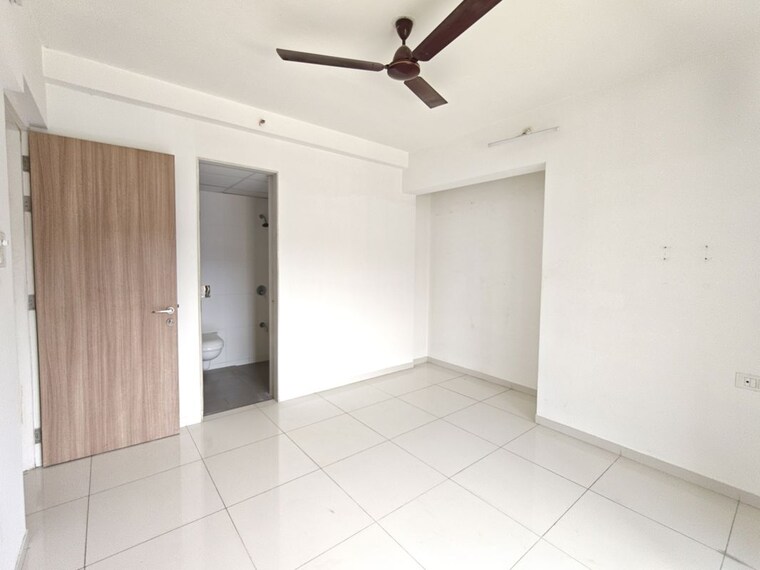 Room, godrej-emerald 3 Bedroom 1044 Sq.Ft. Apartment In Ghodbunder Road Thane 10594139