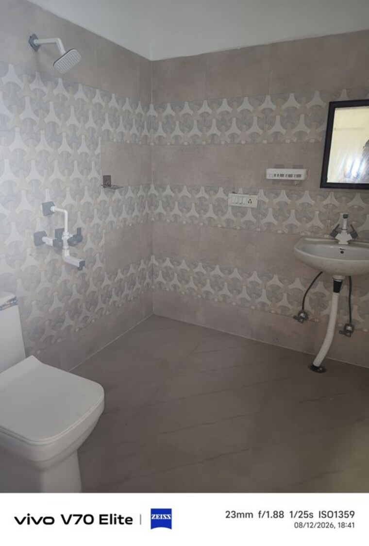 Bathroom, rwa-apartments-sector-41 1 Bedroom 800 Sq.Ft. Builder Floor In Sector 41 Noida 10594156