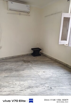 Room in 1 BHK Builder Floor at RWA Apartments Sector 41, Sector 41 – for Rent