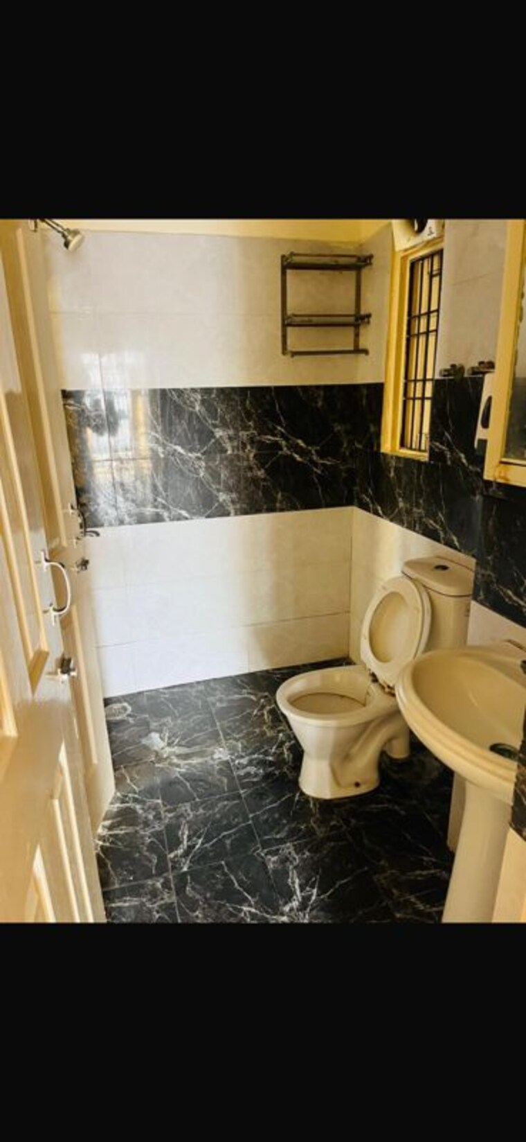 Bathroom, avs-city-palace Studio 600 Sq.Ft. Apartment In Raj Nagar Extension Ghaziabad 10594195