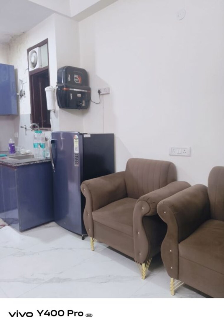 Living Room, freedom fighters enclave 1 Bedroom 500 Sq.Ft. Builder Floor In Freedom Fighters Enclave Delhi 10594223