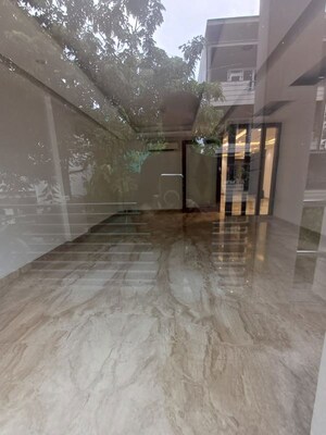 Room in 4 BHK Builder Floor at Saket – for Rent