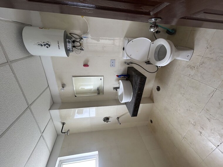 Bathroom, paramount-floraville 3.5 Bedroom 1685 Sq.Ft. Apartment In Sector 137 Noida 10594177