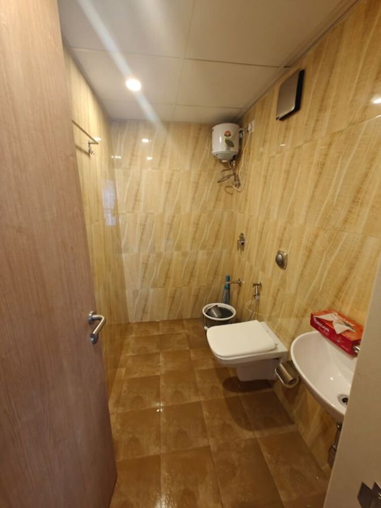 Bathroom, lodha-crown-kolshet 2 Bedroom 720 Sq.Ft. Apartment In Kolshet Road Thane 10594235