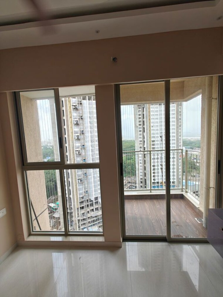 Balcony, lodha-crown-kolshet 2 Bedroom 720 Sq.Ft. Apartment In Kolshet Road Thane 10594235