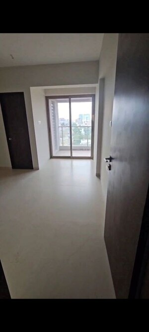 Room in 6 BHK Apartment at Futuristic The Miracle, Pimple Saudagar – for Sale