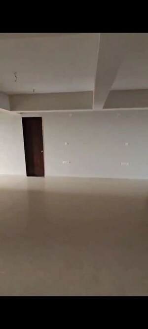 Room in 6 BHK Apartment at Futuristic The Miracle, Pimple Saudagar – for Sale