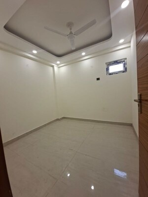 Room in 3 BHK Builder Floor at Chattarpur – for Rent