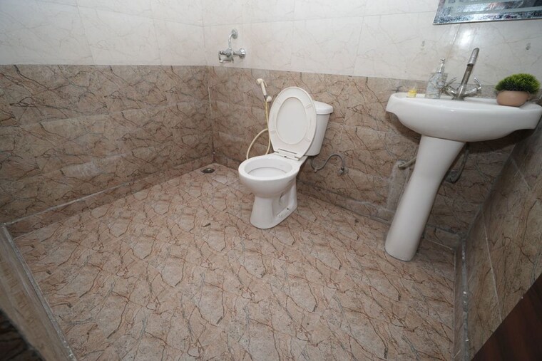 Bathroom, aig-park-avenue 2 Bedroom 935 Sq.Ft. Apartment In Sector 4 Greater Noida Greater Noida 10594086