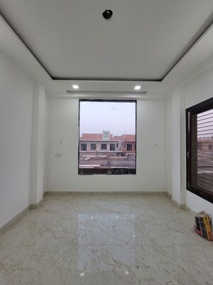 Room in 3 BHK Villa at Kingson Green Villa Phase 2, Panchsheel Green – for Sale