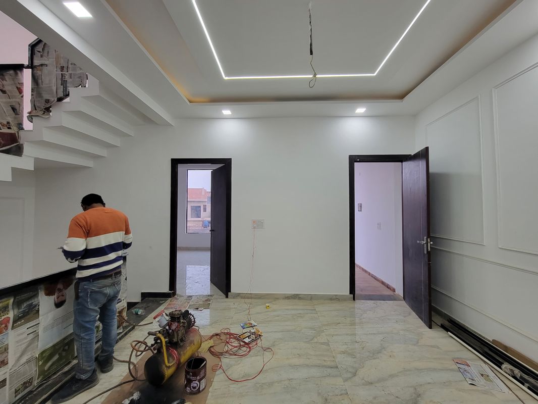 Parking in 3 BHK Villa at Kingson Green Villa Phase 2, Panchsheel Green – for Sale