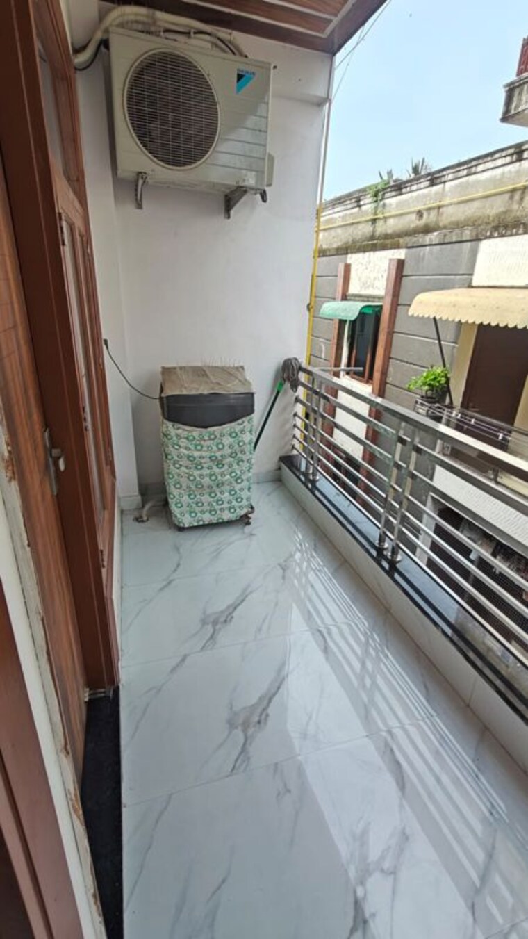 Balcony, chattarpur 3 Bedroom 1250 Sq.Ft. Builder Floor In Chattarpur Delhi 10594337